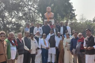 Congress leaders from Bhilai salute him on the death anniversary