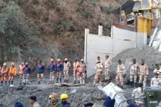 चमोली ग्लेशियर हादसा : रेस्क्यू ऑपरेशन जारी, 206 लोग अभी लापता, अब तक 32 शव बरामद