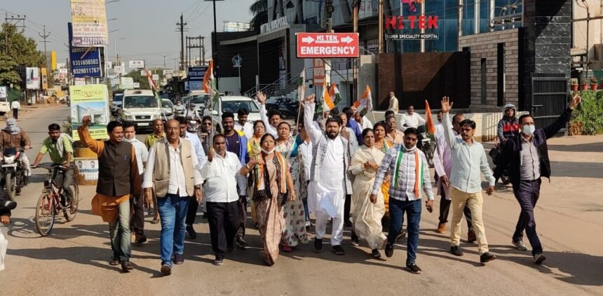 Congress hunches in support of farmers: Padayatra organized against