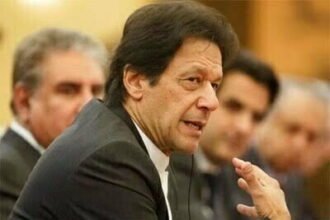 इंटरनेशनल भिखारी हैं पाकिस्तानी पीएम, देश की बदहाली को लेकर भड़का विपक्ष