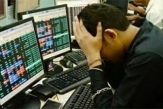 बाजार में भारी गिरावट, 495 अंक फिसलकर 50400 के नीचे कारोबार कर रहा सेंसेक्स