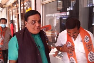 Srichand Sundrani, who came to campaign in favor of the candidates