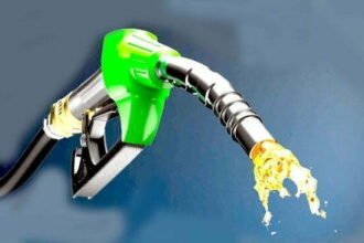 नए साल से पहले मुख्यमंत्री का गरीबों को तोहफा, 26 जनवरी से 25 रुपये सस्ता मिलेगा पेट्रोल