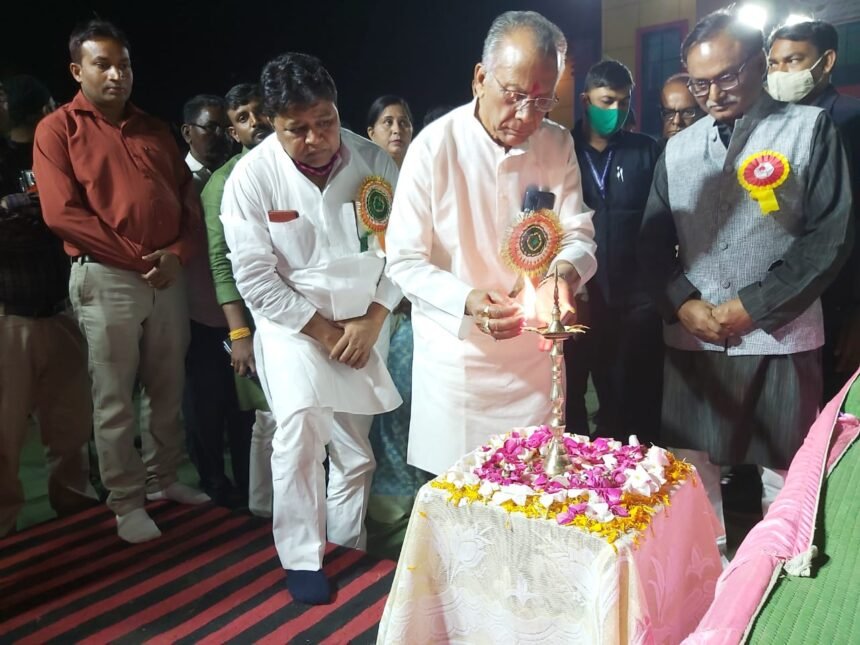 Home Minister Tamradhwaj Sahu said in honor ceremony - trust in family relationships, not political relationships