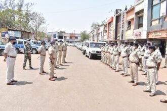 Durg police took out flag march…. People appealed