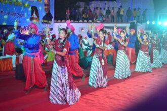 राजिम माघी पुन्नी मेला: मुख्यमंच पर दूसरे दिन झमाझम प्रस्तुति: छत्तीसगढ़ी भूली बिसरी गीतो को सुनकर दर्शक हुए मंत्रमुग्ध