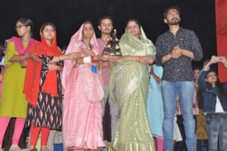 धर्मस्व मंत्री के परिवार के सदस्य महानदी महाआरती में शामिल हुए