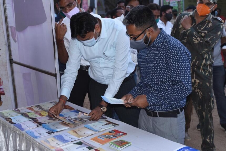 राजिम माघी पुन्नी मेला : छत्तीसगढ़ पर्यटन स्थलों की जानकारी मिल रही पर्यटन विभाग के प्रदर्शनी में