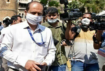 एंटीलिया मामला : एनआईए की गिरफ्तारी के बाद मुंबई पुलिस की कार्रवाई, सचिन वाजे को किया निलंबित