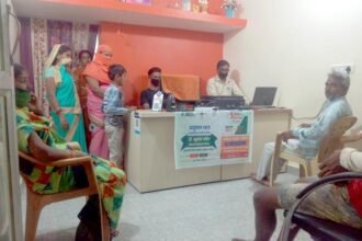 चॉइस सेंटर में नि:शुल्क बन रहा आयुष्मान भारत कार्ड