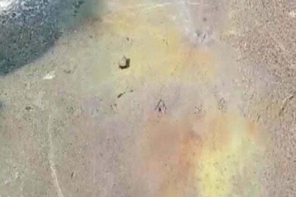 Violence even during the last phase of voting in Bengal: car riders throw bombs in North Kolkata