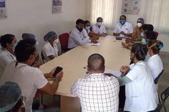 Review meeting held at Livelihood Kovid Isolation Center… Feedback taken of the facilities being provided to the patients in the center