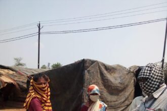 Food packets are being delivered to the needy in lockdown…. We are doing away with the problem of daily food