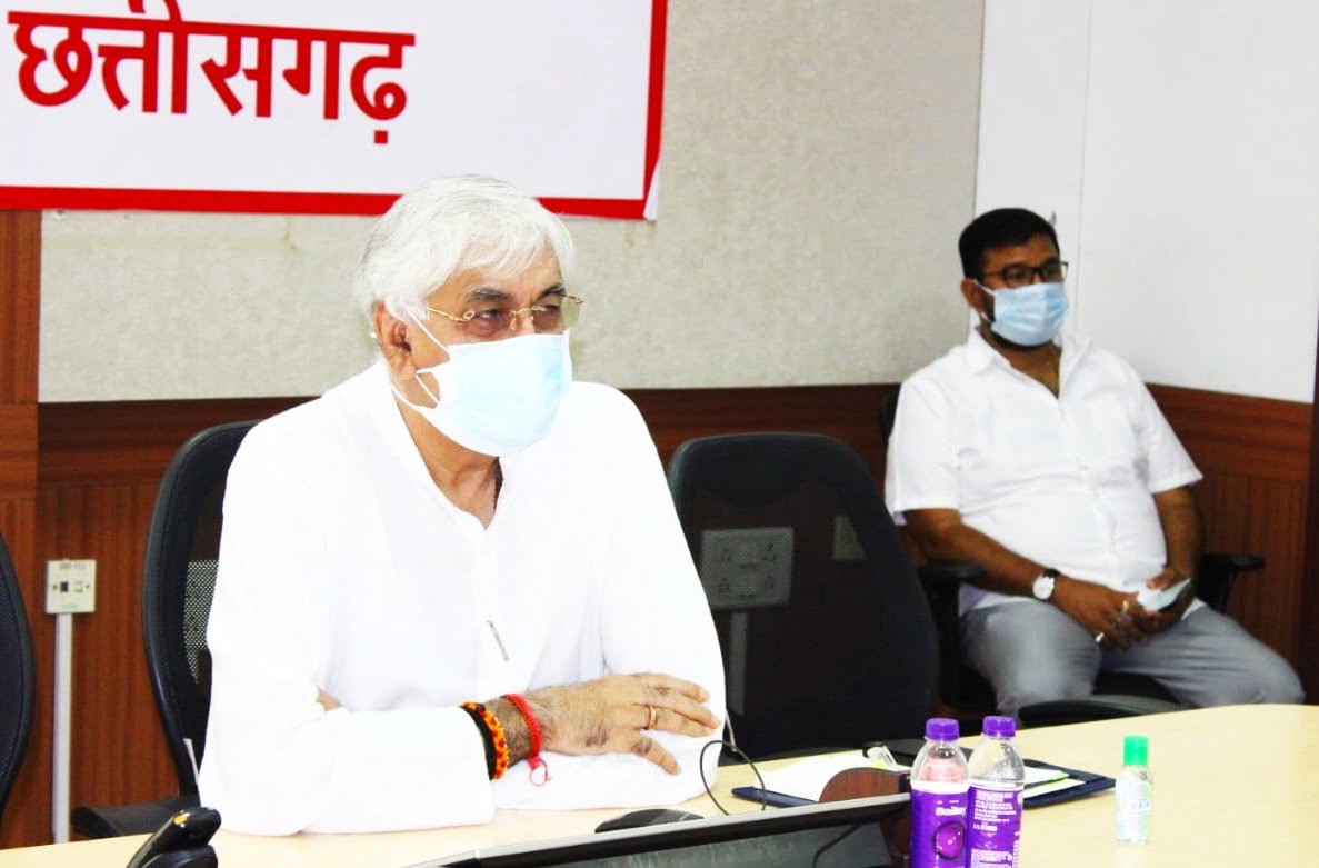 Health Minister TS Singhdev inaugurated virology labs in Kanker and Mahasamund…. With two new labs, now RTPCR facility in 9 government labs of the state