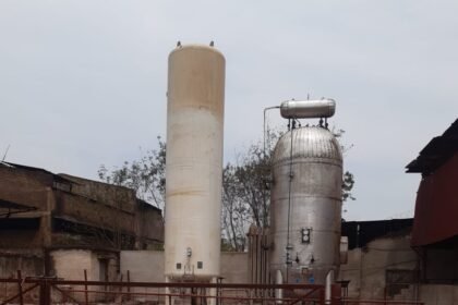There will be no lack of oxygen in the district now…. Production will begin in refilling station of 2000 cylinders capacity