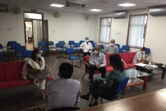 Administrative team arrived in the Sector-9 Hospital for monitoring the treatment