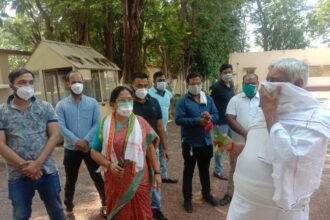 Congress leaders reached the residence of BJP leaders…. MLA Vidyaratan Bhasin