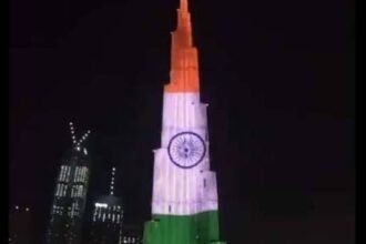 कोरोना से जंग में यूएई ने बढ़ाई भारत की हिम्मत, तिरंगे के रंग में रंगा बुर्ज खलीफा