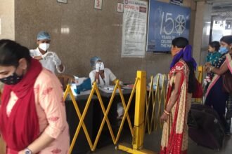 Collector arrived at railway station Bhure: Monitoring of passengers' investigation