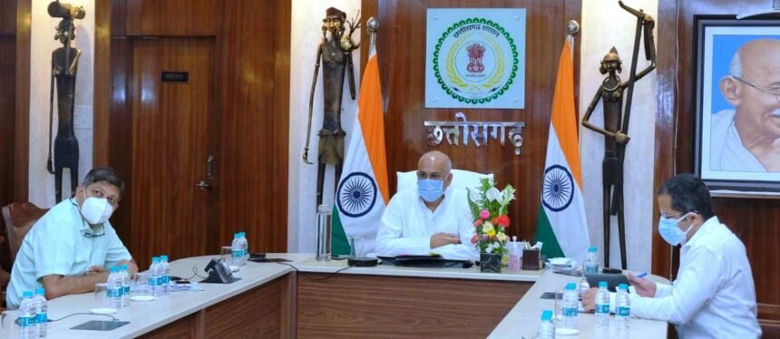 सीएम बघेल ने की बस्तर संभाग के 6 जिलों की समीक्षा, कहा- संभाग में पिछली बार की भांति कोरोना संक्रमण की दर को शून्य प्रतिशत तक लाने का हो लक्ष्य