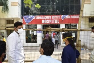 MLA Devendra Yadav reached the district hospital: Said- patients of corona and general disease should be kept separate