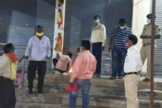 कोरोना से रोकथाम एवं बचाव: लापरवाह व्यापारियों की दुकानें सील