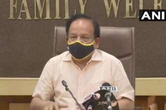 चिट्ठी पर सियासत: हर्षवर्धन ने मनमोहन को दिया जवाब, कहा- कांग्रेस में आप जैसे नेता बहुत कम