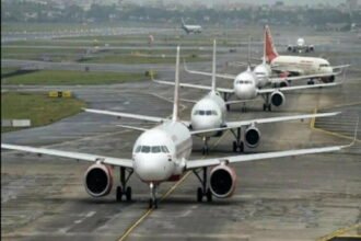 हांगकांग-भारत के बीच उड़ानें 3 मई तक स्थगित, 50 यात्री संक्रमित मिलने पर लिया फैसला