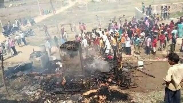 दर्दनाक हादसा: बंद झोपड़ी में जिंदा जलकर 4 मासूमों की मौत, कोरोना से बचाव के लिए बच्चों को झोपड़ी में किया था लॉक