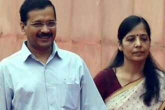 अरविंद केजरीवाल की पत्नी सुनीता संक्रमित, सीएम ने खुद को किया क्वारंटीन