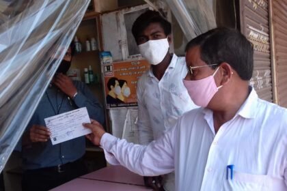 एक्सपायरी अनुज्ञप्ति रख बेच रहा था दवा…. निगम ने वसूला 5000 जुर्माना