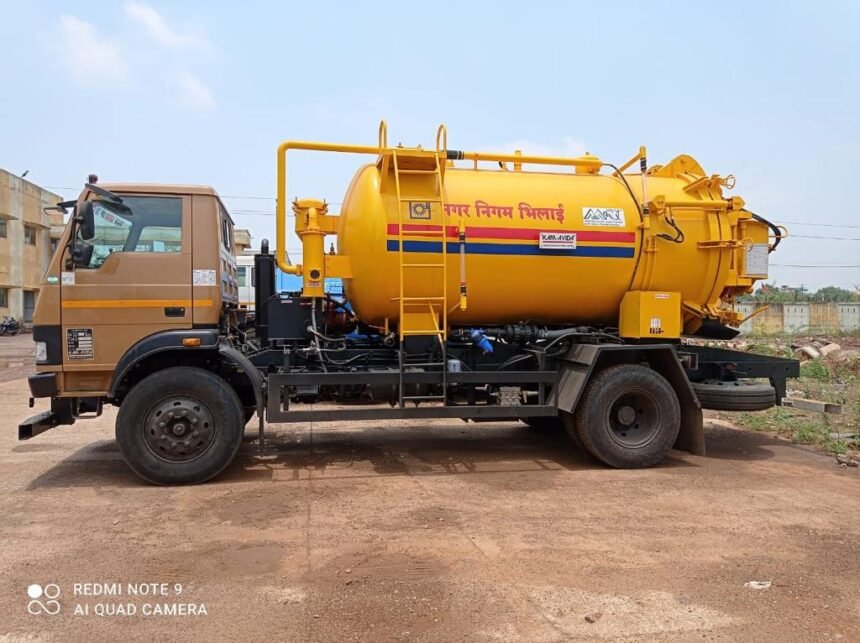 सीवेज सिस्टम सुधारने भिलाई निगम पहुंची तीन नई मशीनें… एक वाहन में दो प्रकार के सिस्टम, चोक सीवेज लाइन के लिए बेहद कारगर है यह मशीन