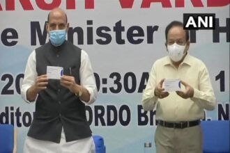 उपलब्धि: राजनाथ और हर्षवर्धन ने लॉन्च की कोरोना की देसी दवा 2-डीजी, पानी में घोलकर मरीजों की दी जाएगी