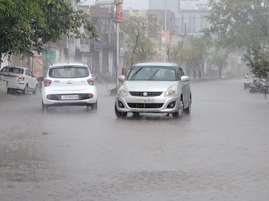 ट्विनसिटी में झमाझम: मौसम ने ली करवट… बारिश से सड़के लबालब…. गर्मी व उमस से मिली थोड़ी राहत