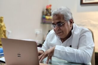 सीएम बघेल की वर्चुअल बैठक में बोले विधायक वोरा: प्रदेश सरकार कोरोना नियंत्रण में हो रही है सफल…. टीकों की कमी के लिए केंद्र सरकार जिम्मेदार