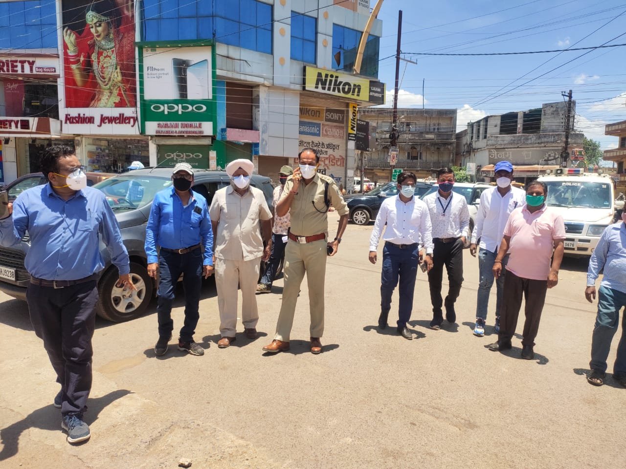 उल्लंघन करने वालों पर जिला और निगम प्रशासन रखेगी नजर… कलेक्टर के निर्देश पर बाजारों में मुस्तैद निगम की टीम