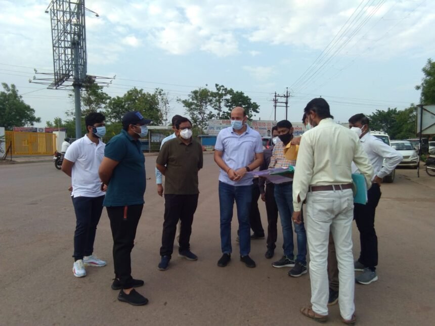 पटेल चौक से नेहरू चौक तक खास होगी शहर की सूरत… बेहतरीन लैंडस्केप वाले उद्यानों से गुलजार होगी सड़क… कलेक्टर ने लिया निर्माण कार्यों का जायजा