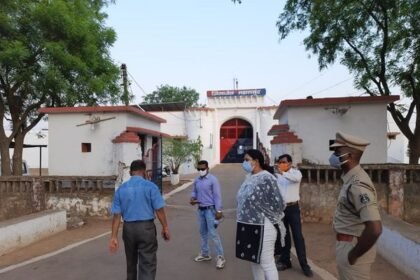 Mahasamund Jail Break: Four jail officials suspended due to negligence suspended