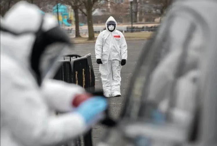 बड़ा फैसला: कोरोना वैक्सीन लगा चुके लोग बिना मास्क निकल सकते हैं बाहर