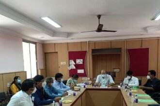 In the meeting of Jeevandeep Committee, Collector Dr. Sarveshwar Narendra Bhure