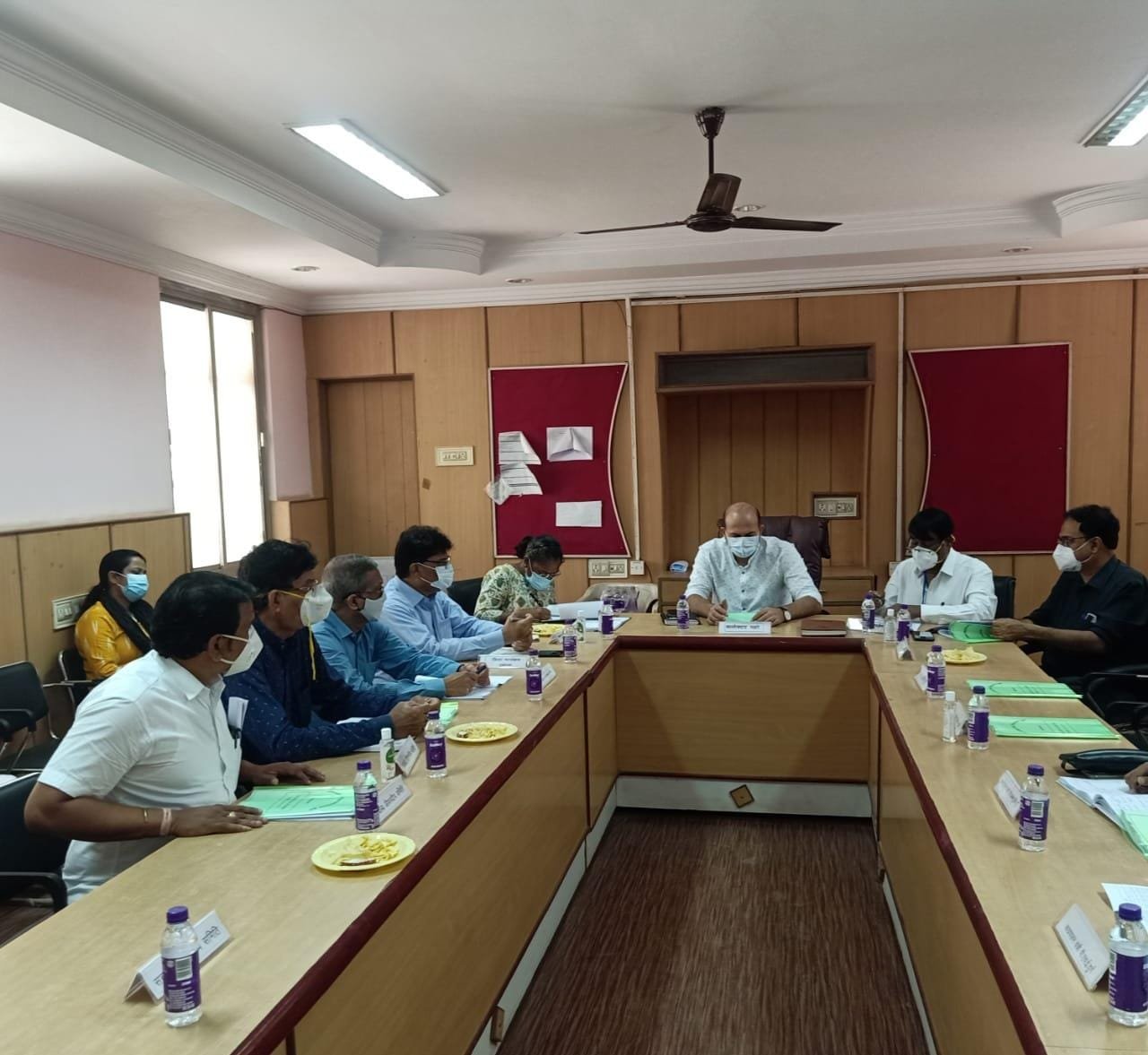 In the meeting of Jeevandeep Committee, Collector Dr. Sarveshwar Narendra Bhure