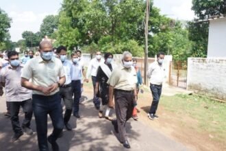 Principal Secretary reached Dengue affected areas: Now to deal effectively with Dengue