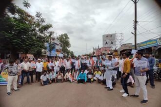 Demonstration of Block Congress Committee Dhamdha against inflation