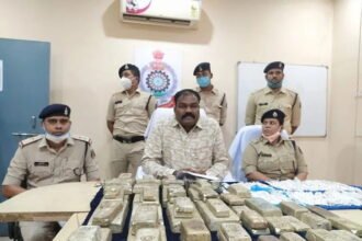 Big action of Mahasamund police: smuggling silver worth Rs 2 crore in a luxury car