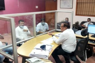 Youth Congress National Secretary Mo Shahid met ED Dubey and warned