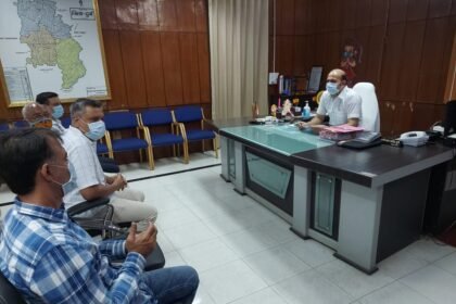 The representatives of Bhilai Chamber met the collector