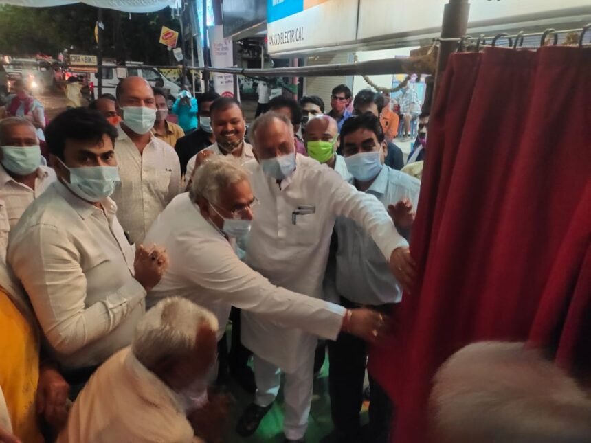 PWD Minister Sahu and MLA Vora performed Bhoomipujan for the construction of Borsi-Ruambandha road