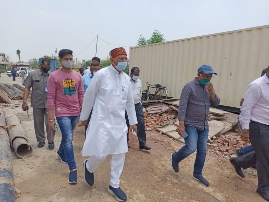 Home Minister Tamradhwaj Sahu inspected the construction works of Nava Chhattisgarh Sadan in Delhi