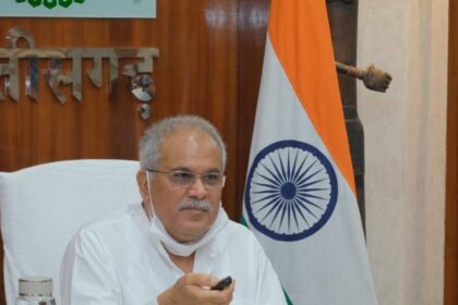Chief Minister Bhupesh Baghel gave development works worth Rs 3 thousand 854 crore to 12 districts in 6 days
