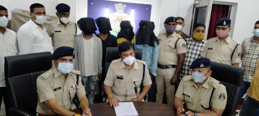 Revealed the robbery from the car rider in Charoda
